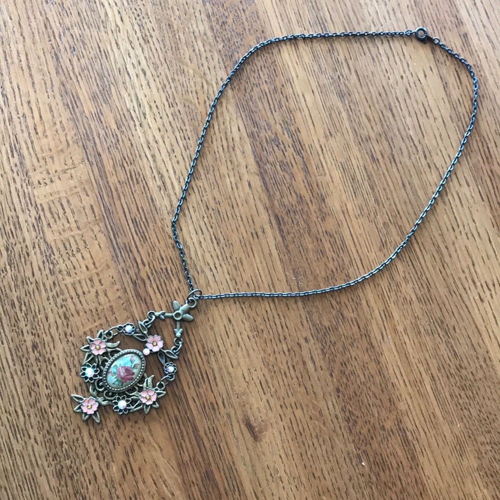 Fashion necklace